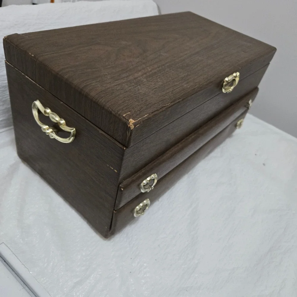 Vintage Large Jewelry Box Chest Faux Wood Grain Green Velvet Lining 3-Tier